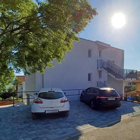 Apartments Daria Krk Town Exterior photo